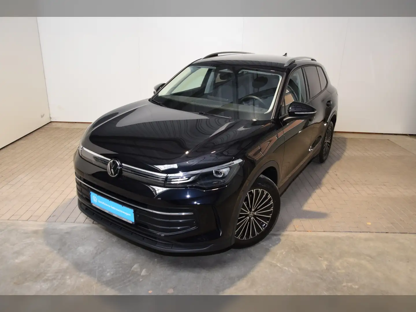 Volkswagen Tiguan TSI Life DSG Zwart - 2
