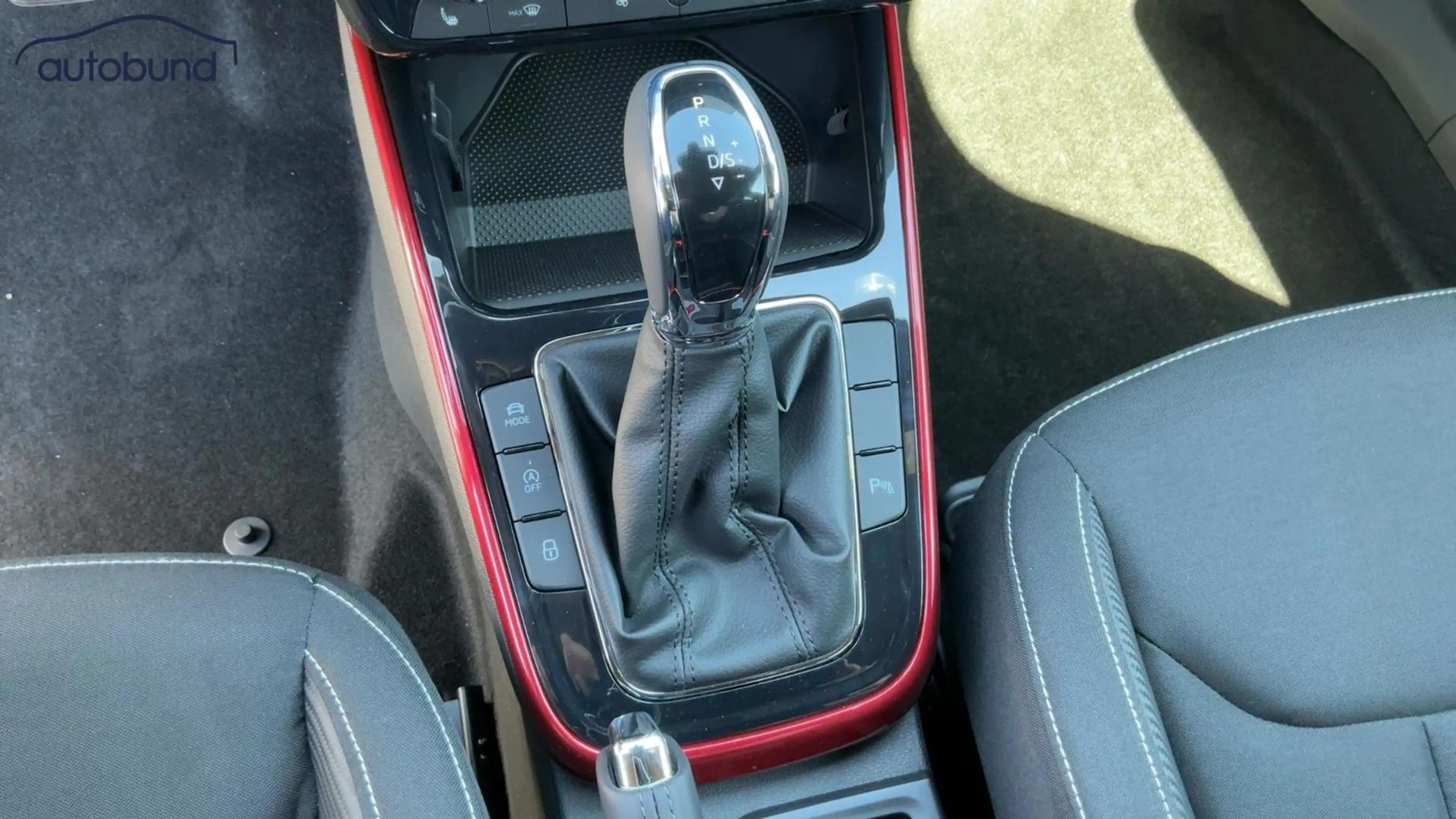 Skoda Fabia IV 1,0 TSI DSG Monte Carlo Alu KA LED Link LRH N — photo 15