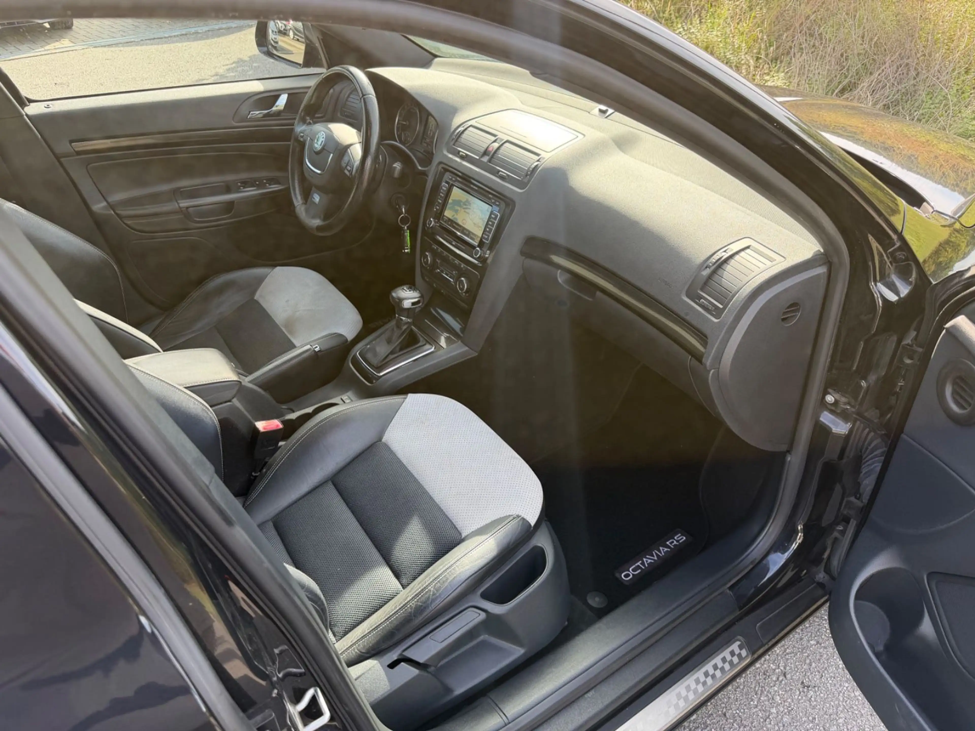 Skoda Octavia 2.0 TDI RS Limousine /Carbon/Xenon — photo 15