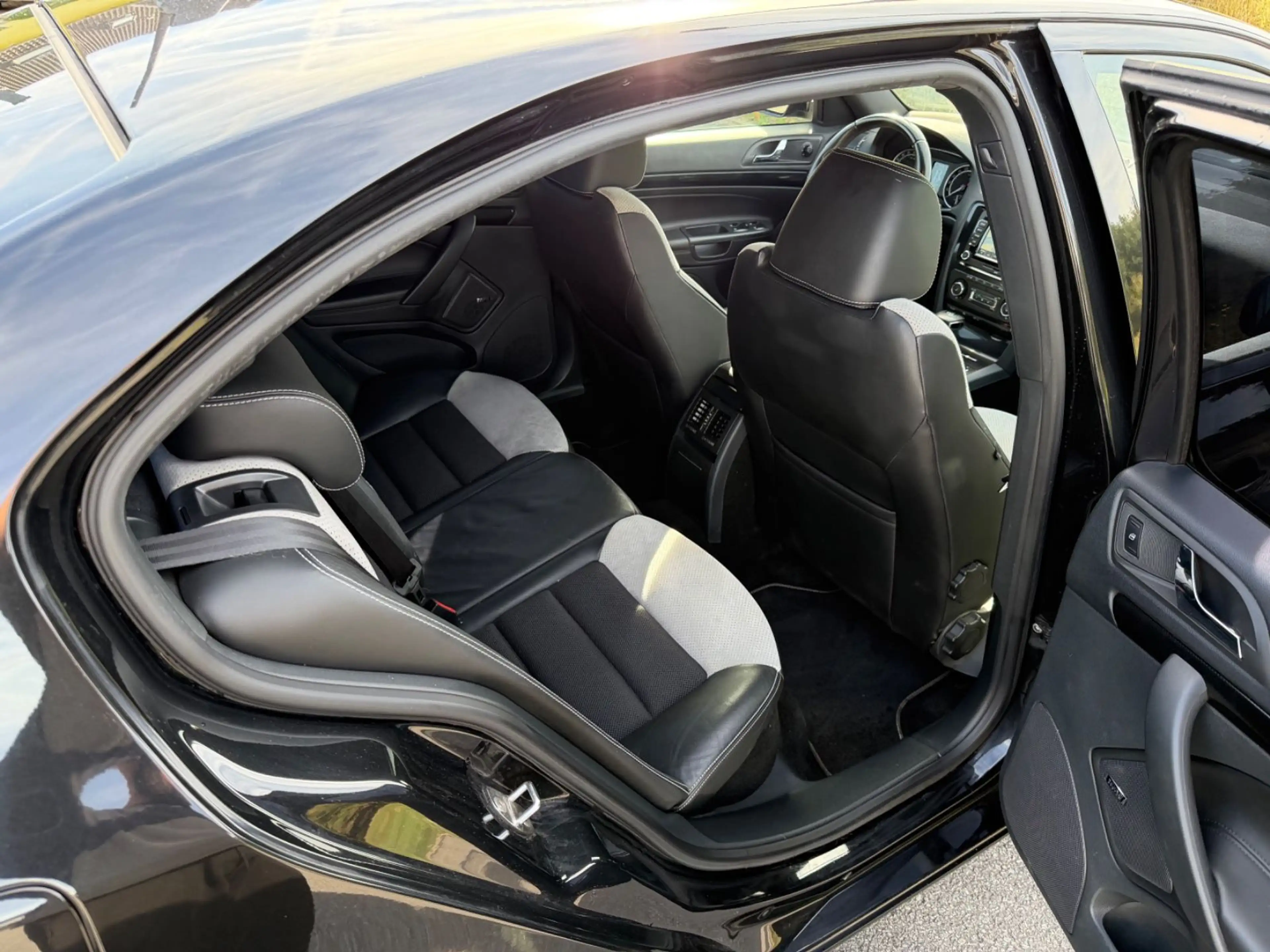 Skoda Octavia 2.0 TDI RS Limousine /Carbon/Xenon — photo 13