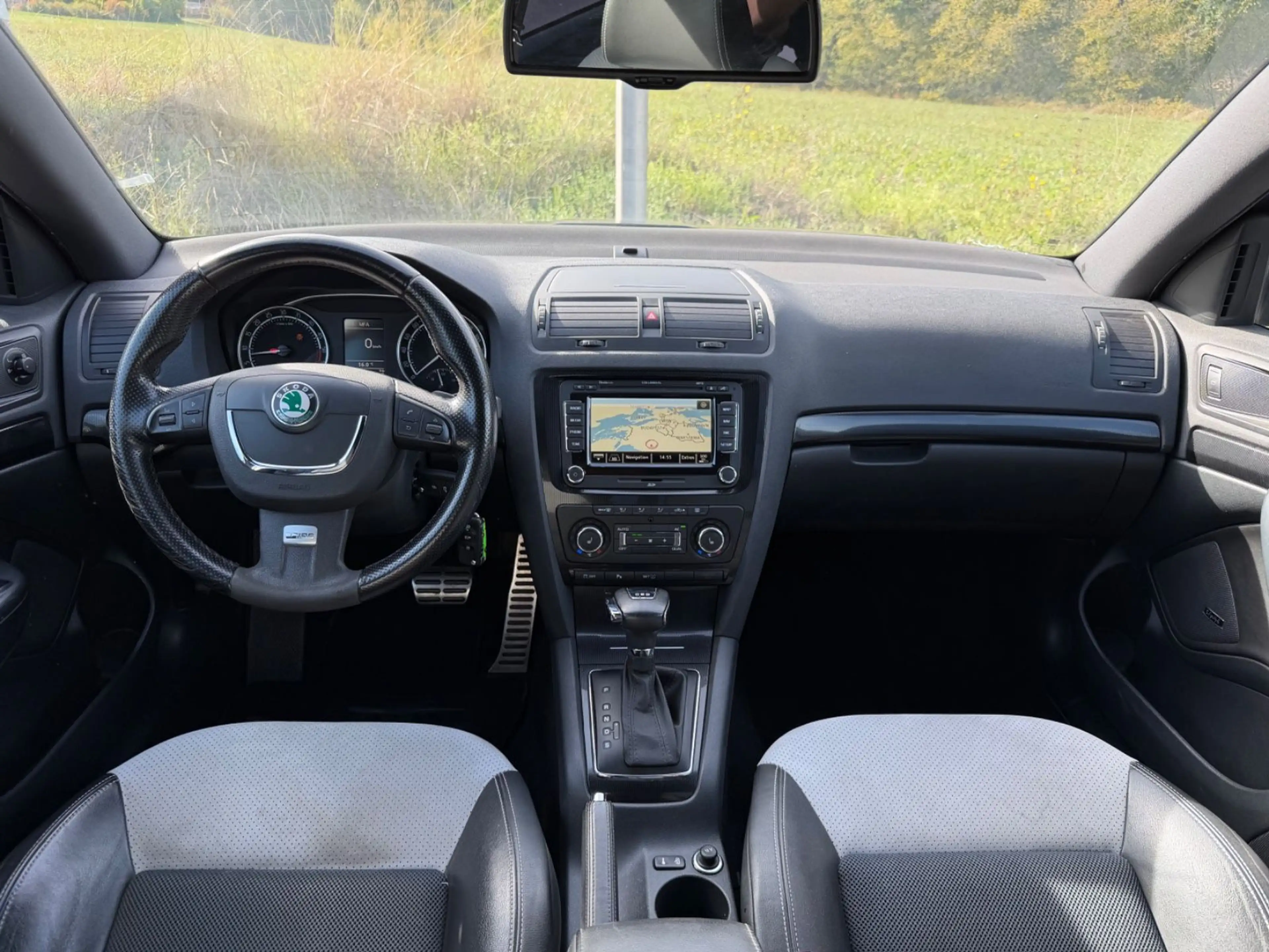 Skoda Octavia 2.0 TDI RS Limousine /Carbon/Xenon — photo 9