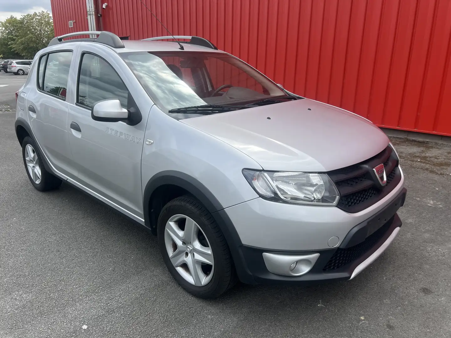 Dacia Sandero 0.9 TCe 90 Stepway - Marchand / export Zilver - 1