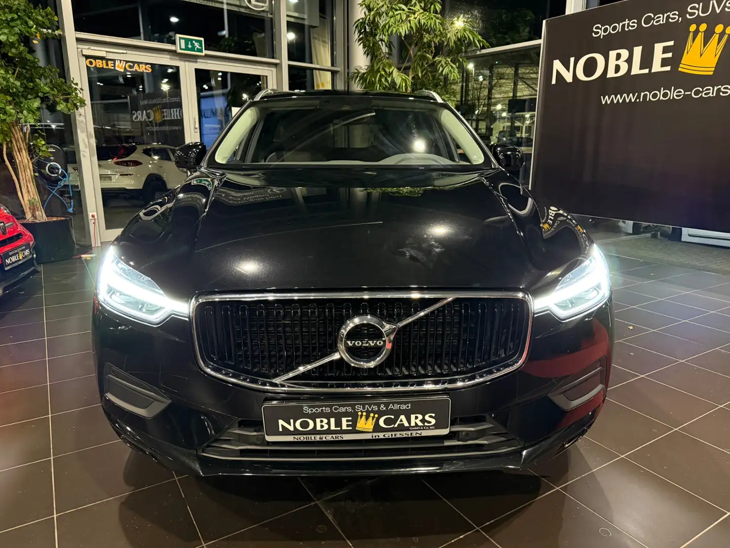 Volvo XC60 Momentum Pro 2WD LED NAV DAB RFK SHZ ALU Noir - 2