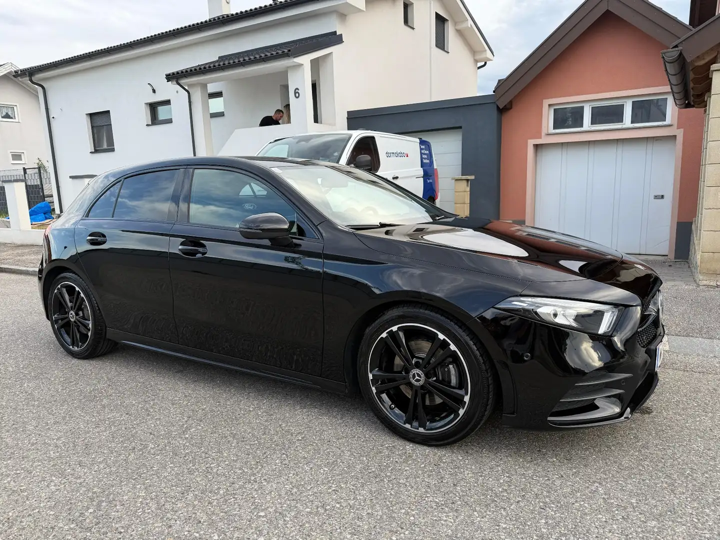 Mercedes-Benz A 200 Limousine Aut. AMG Line - 2