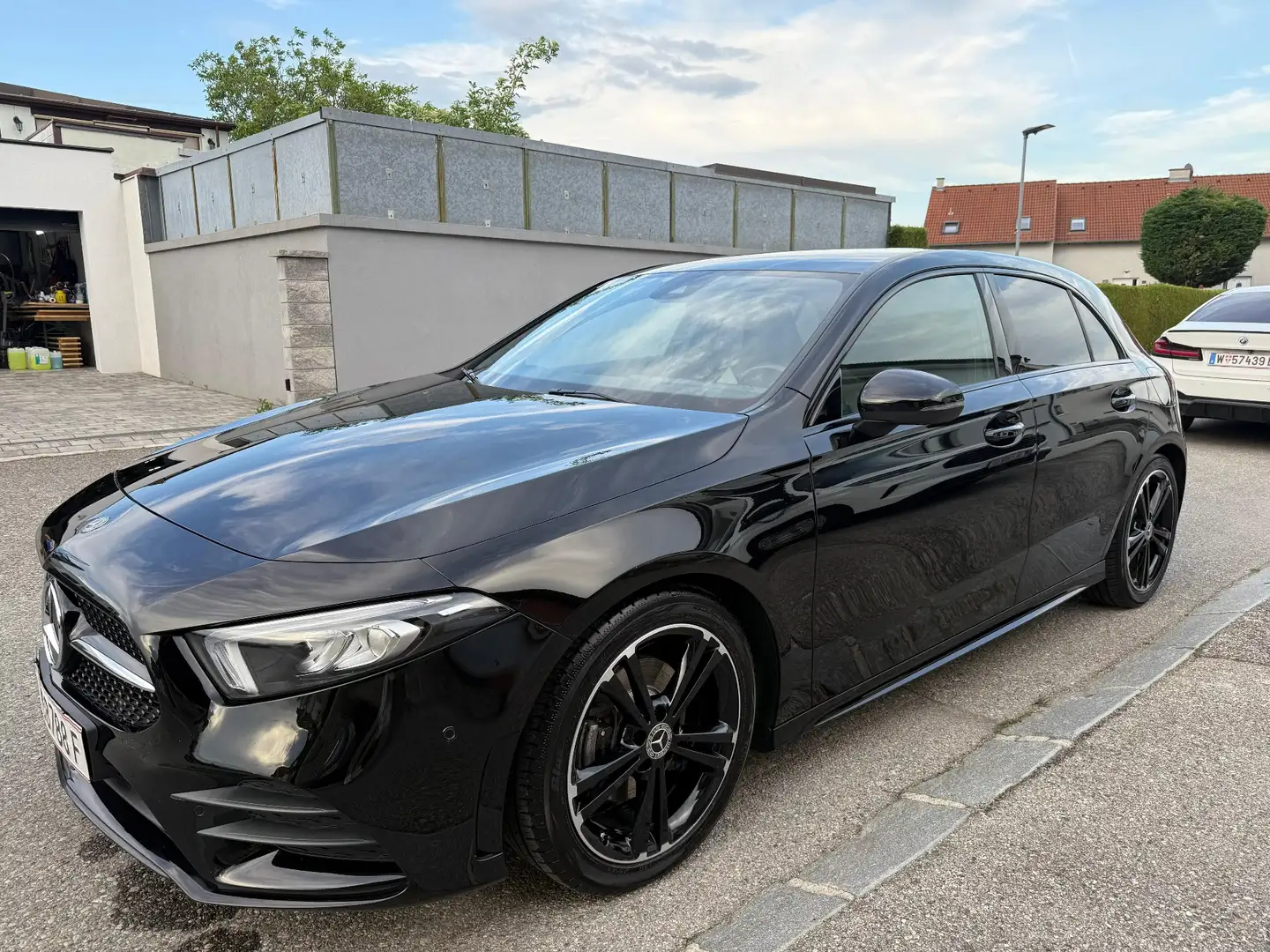 Mercedes-Benz A 200 Limousine Aut. AMG Line - 1
