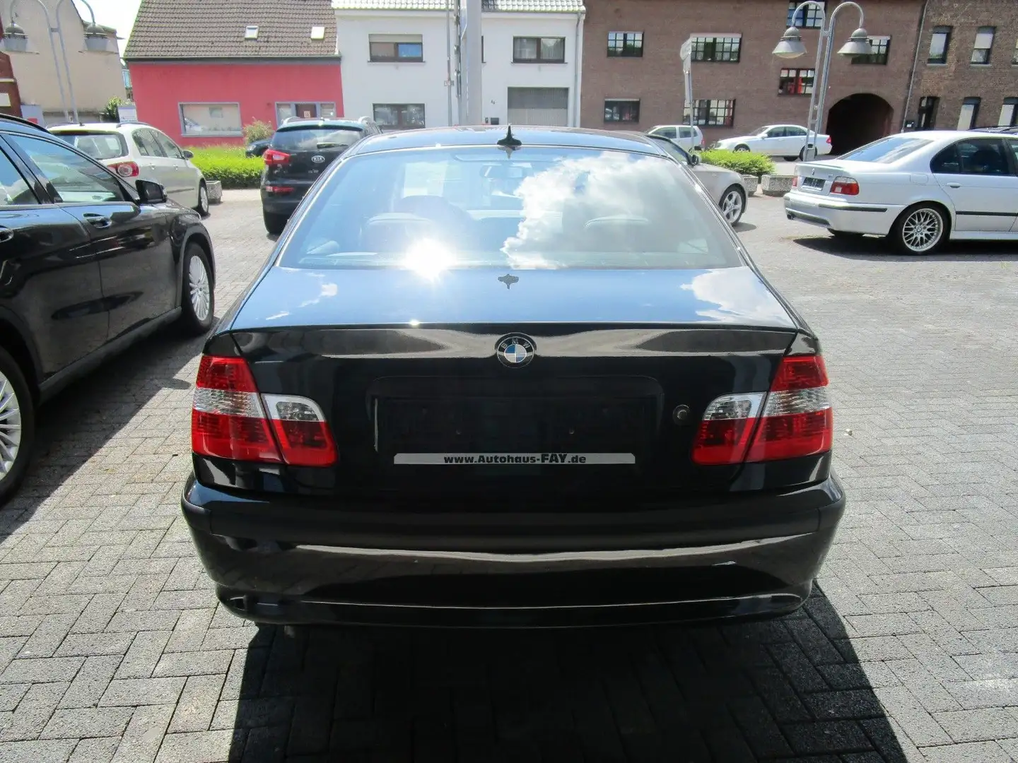 BMW 318 d 1.Hand erst 8300 KM!!!! Wie Neu!!! Zwart - 2