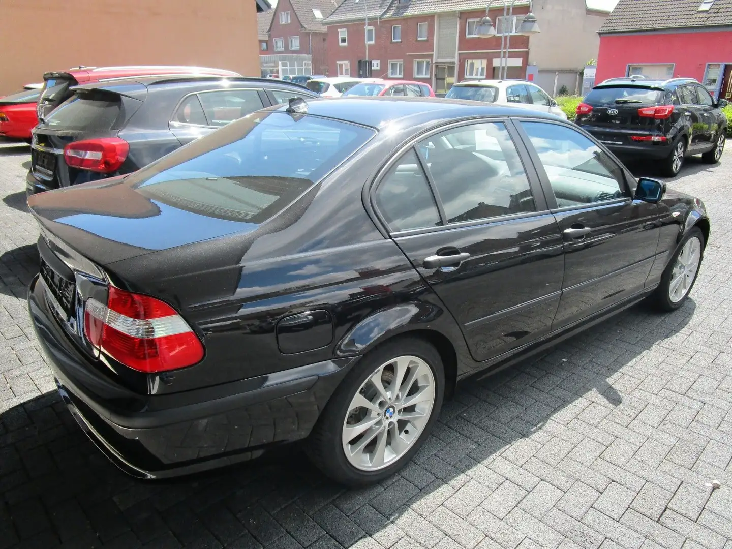 BMW 318 d 1.Hand erst 8300 KM!!!! Wie Neu!!! Zwart - 1