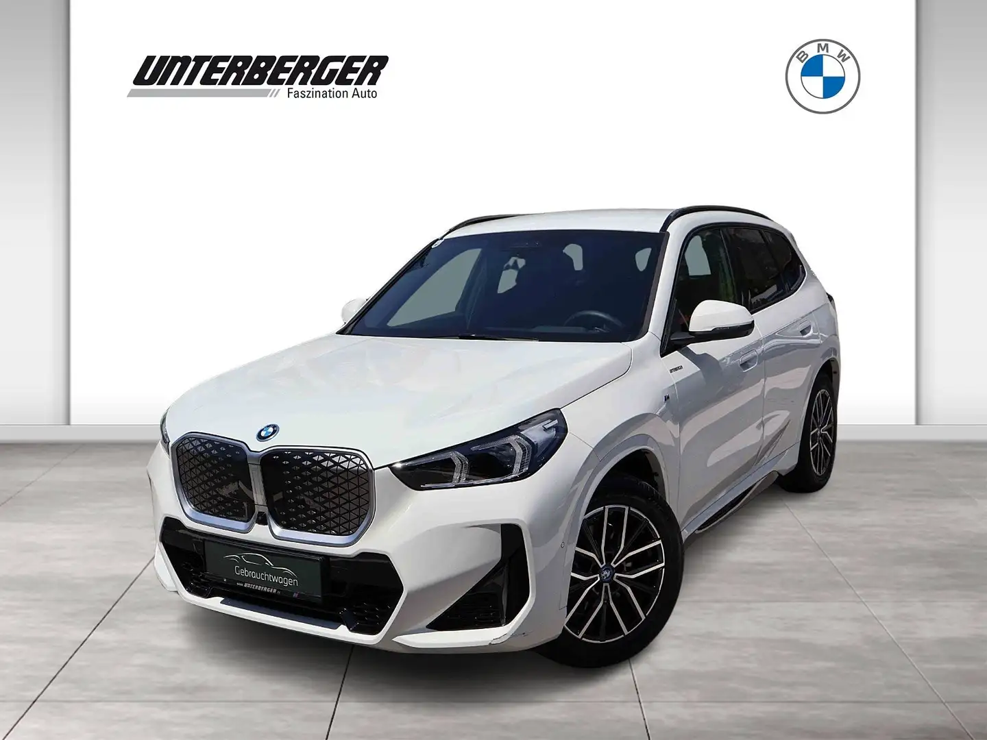 BMW iX1 xDrive30 M-Sport Weiß - 1