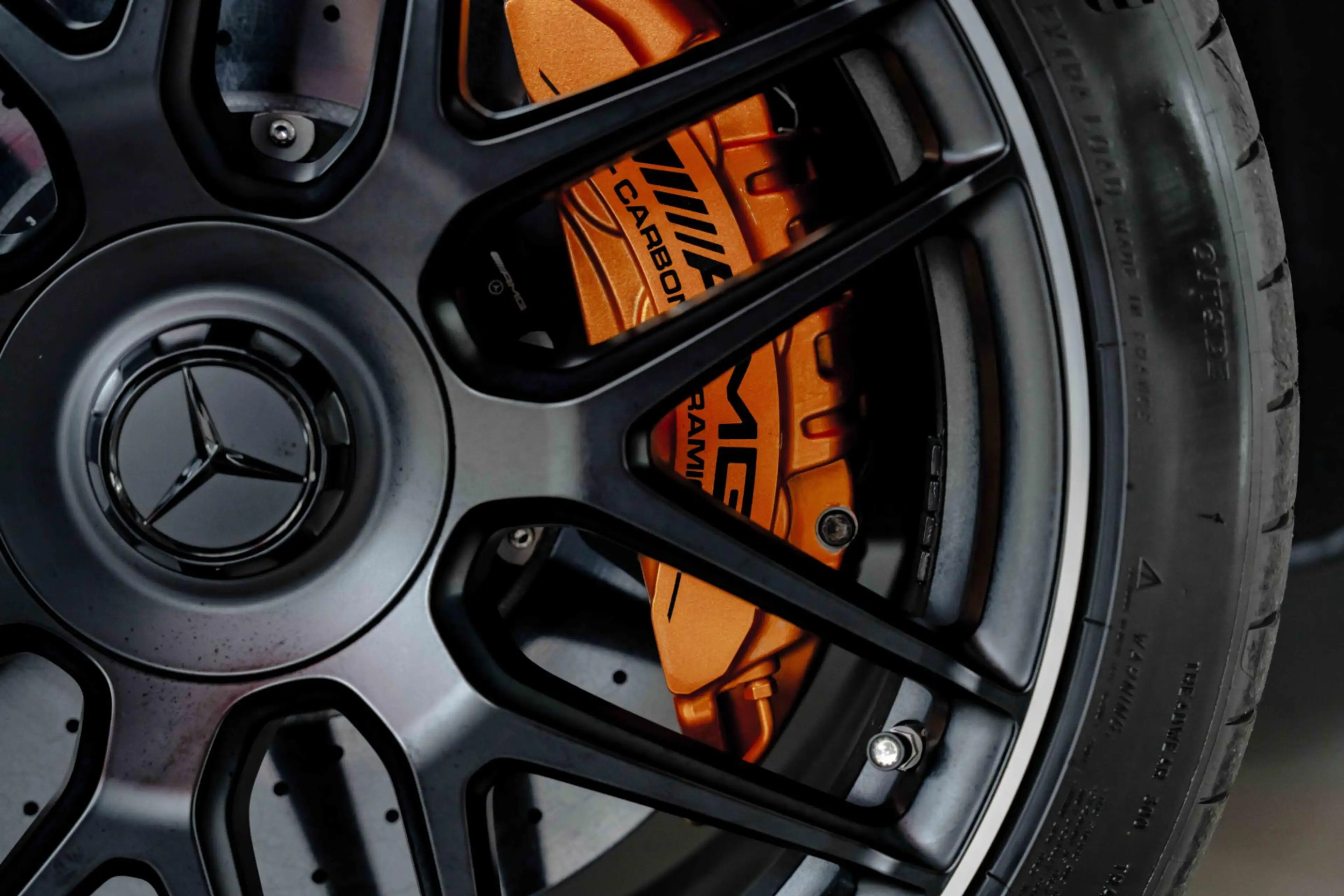 Mercedes-Benz E 63 AMG S l Designo Selenite matte l Keramisch l Carbon l — photo 16