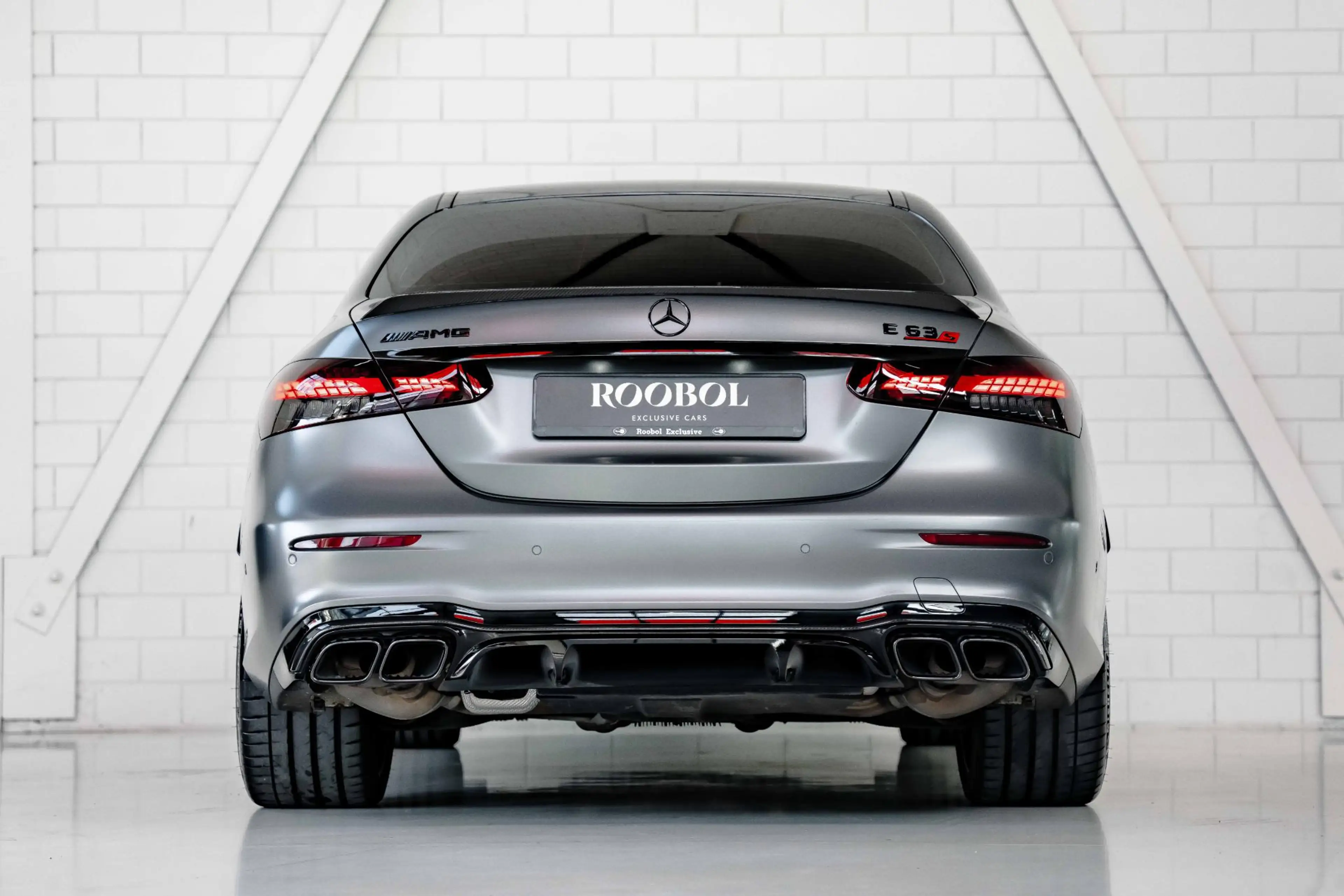 Mercedes-Benz E 63 AMG S l Designo Selenite matte l Keramisch l Carbon l — photo 3