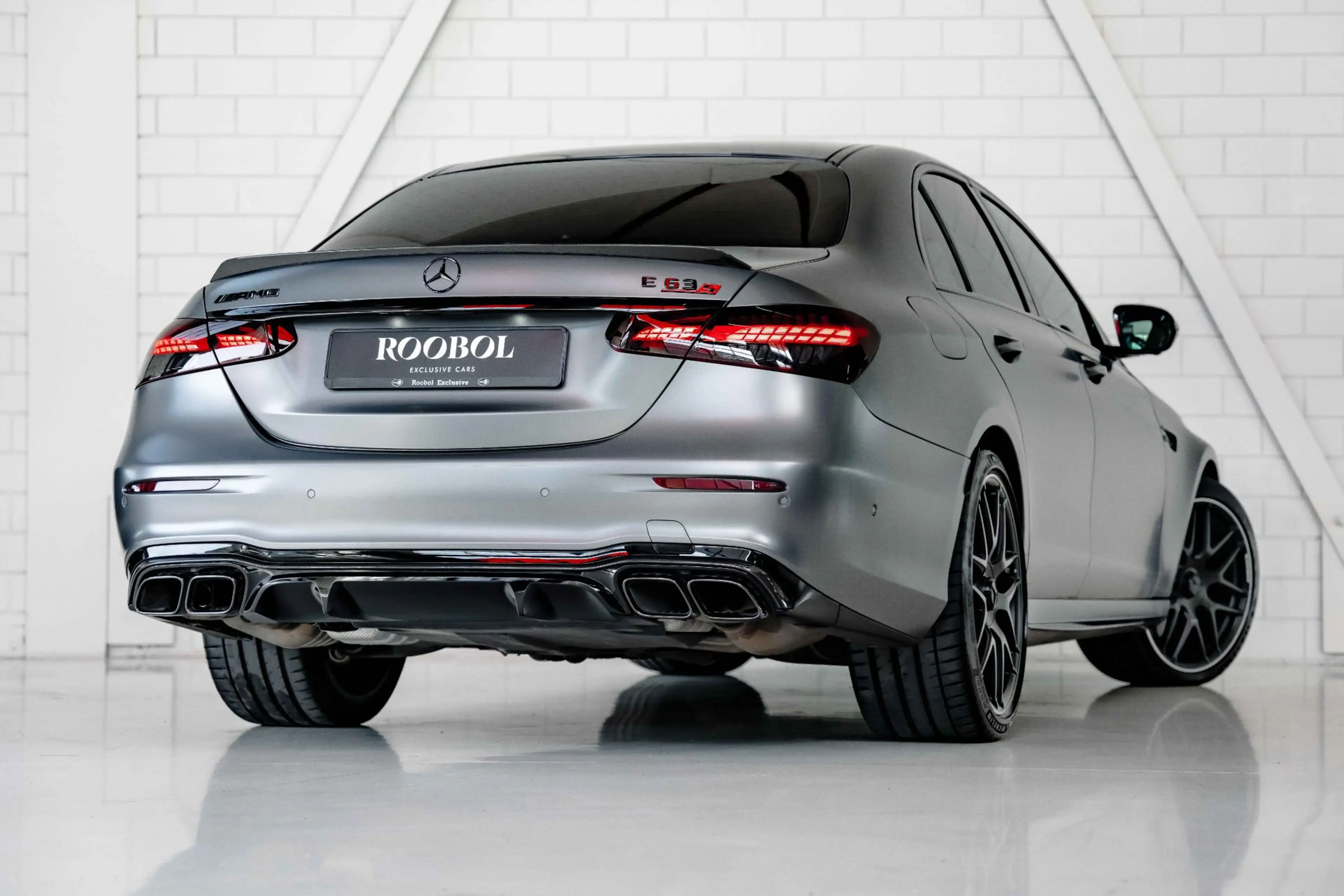 Mercedes-Benz E 63 AMG S l Designo Selenite matte l Keramisch l Carbon l — photo 4