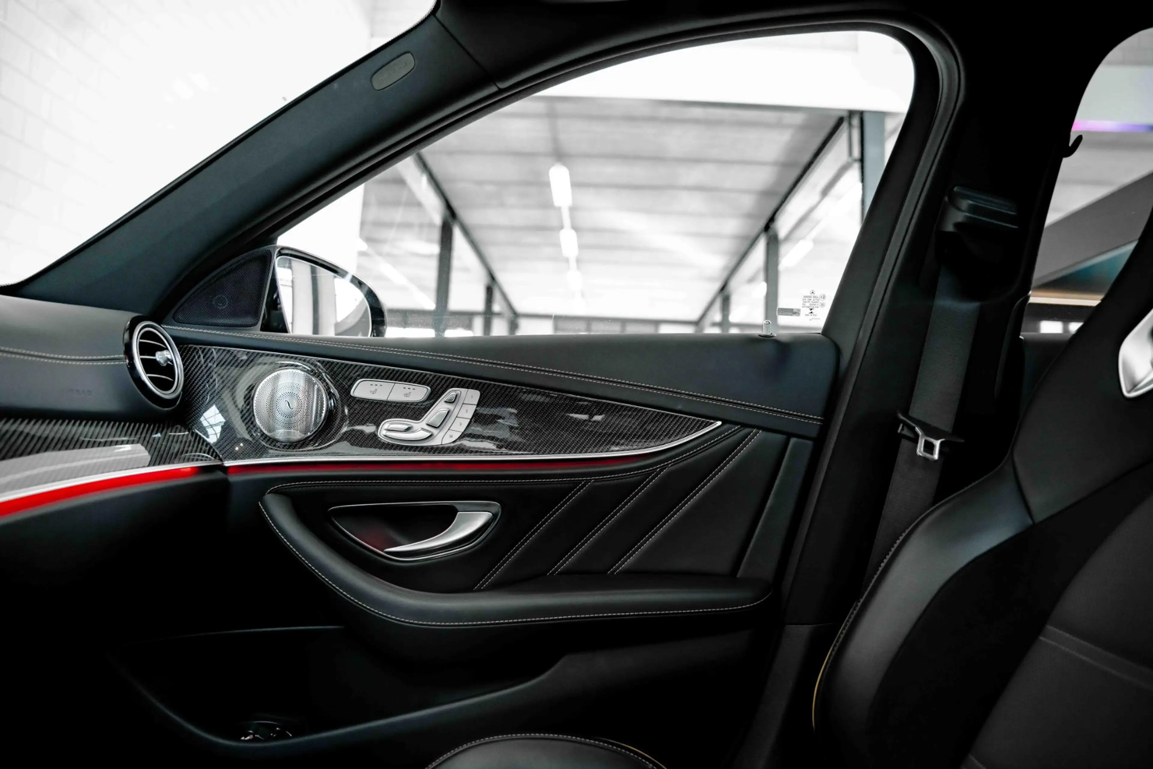 Mercedes-Benz E 63 AMG S l Designo Selenite matte l Keramisch l Carbon l — photo 41
