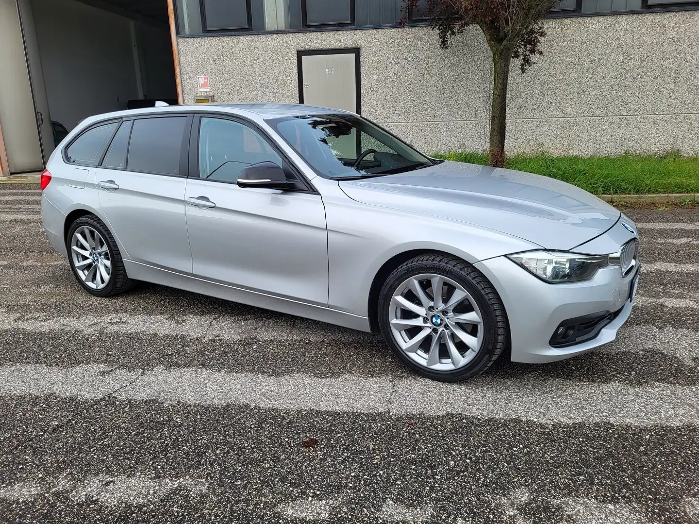 BMW 320 d Touring automatica Silver - 2