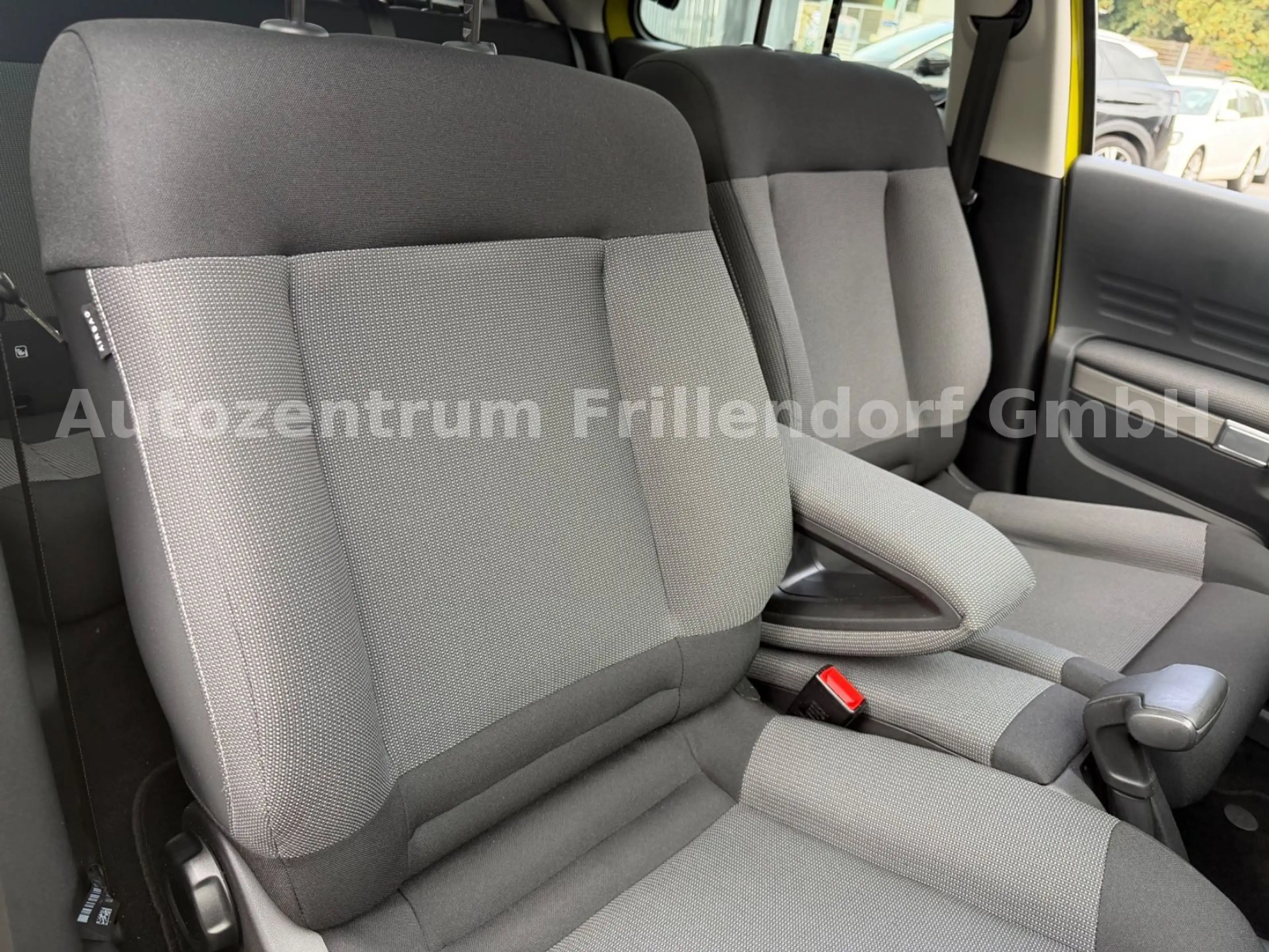 Citroen C4 Cactus Shine AUTOMATIK/NAVI/GLASDACH!! — photo 11