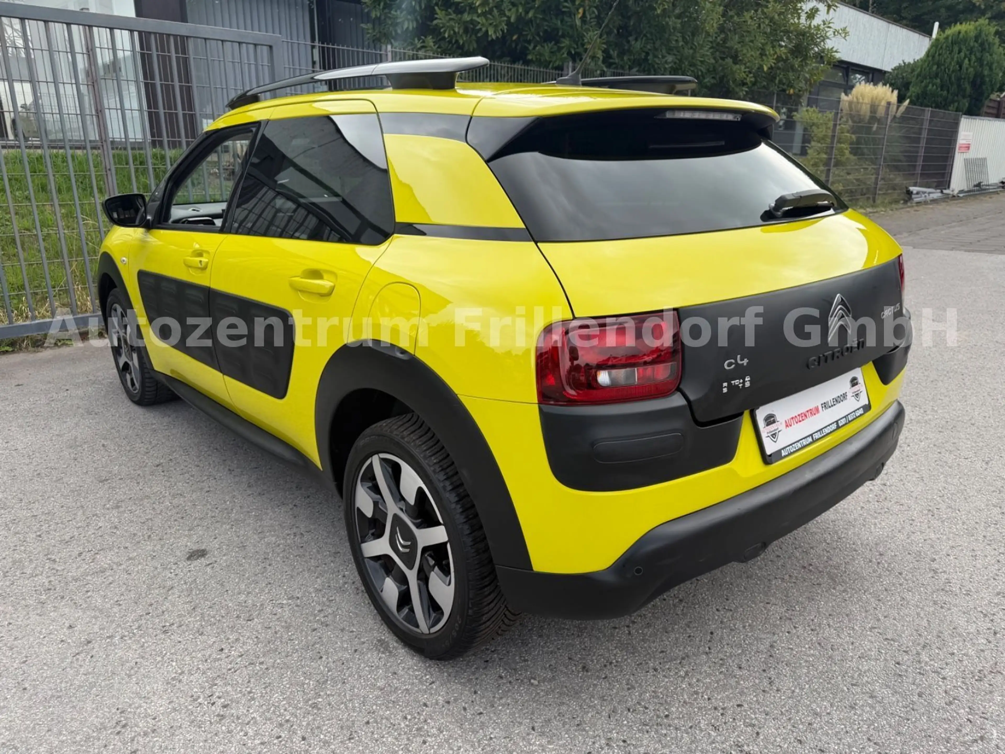 Citroen C4 Cactus Shine AUTOMATIK/NAVI/GLASDACH!! — photo 4