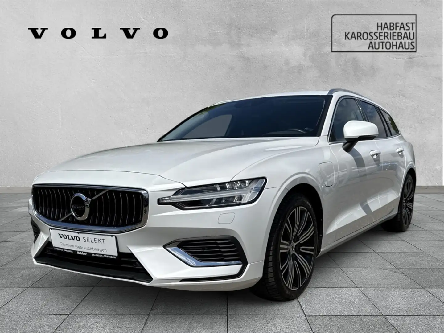 Volvo V60 Kombi Plus Bright Recharge Plug-In Hybrid AWD T6 T Blanc - 1