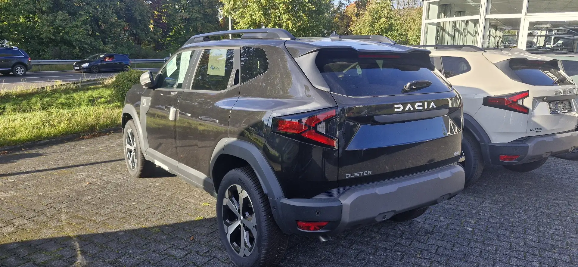 Dacia Duster Journey 4x4 360 Grad Kamera/ Sitzheizung Grün - 2