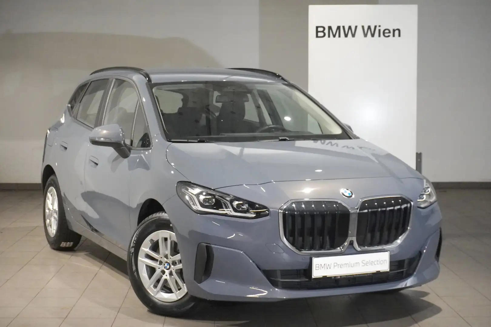 BMW 218 d Grau - 1