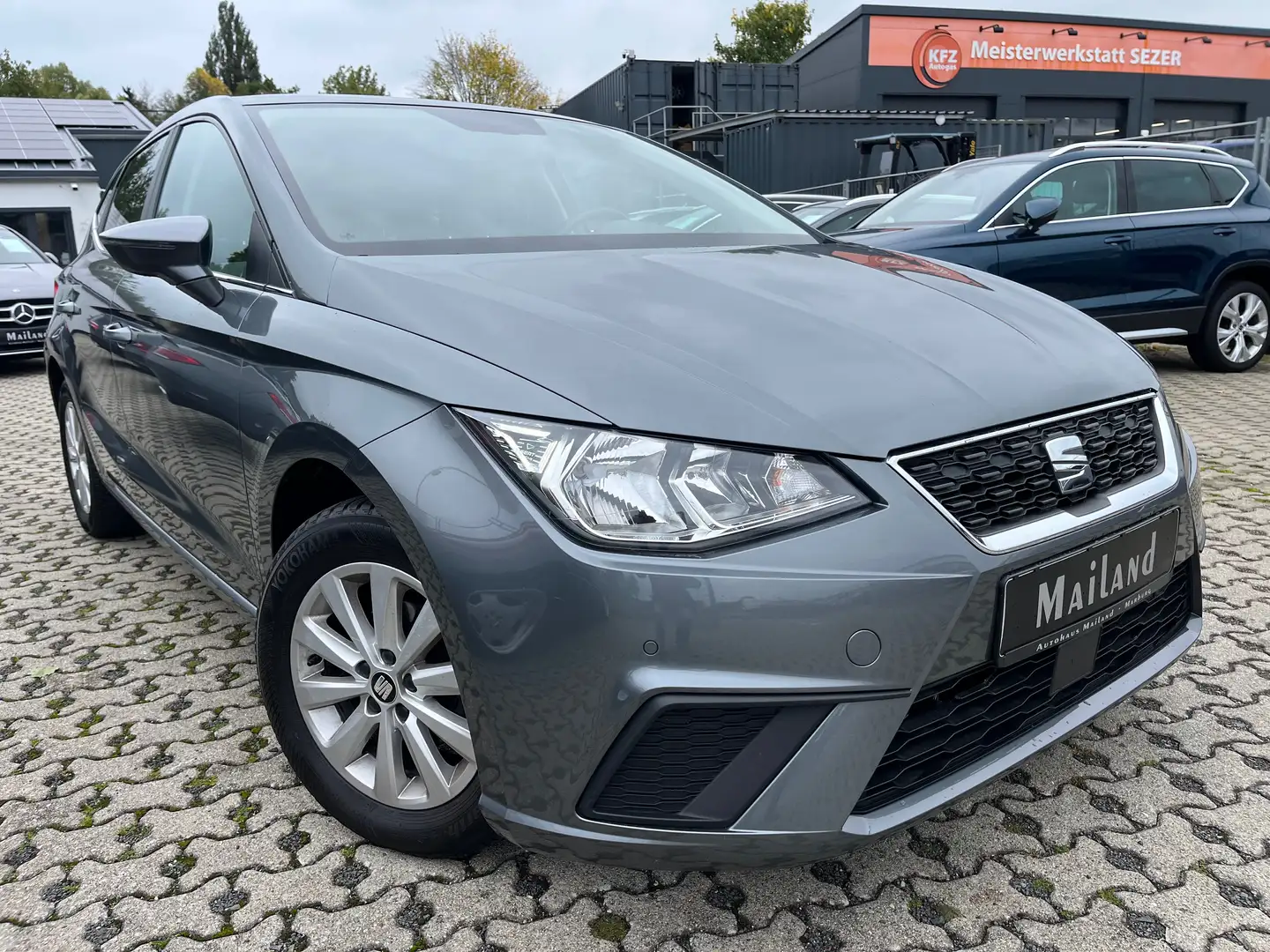SEAT Ibiza Style Grau - 2