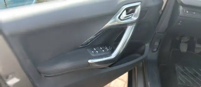 Peugeot 2008 view 14