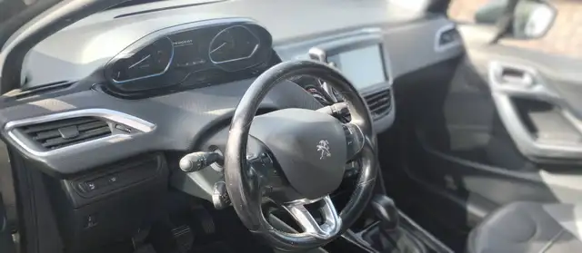 Peugeot 2008 view 9