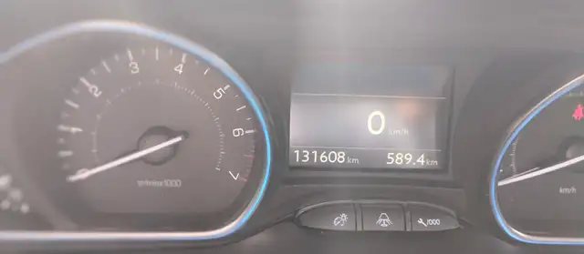 Peugeot 2008 view 10
