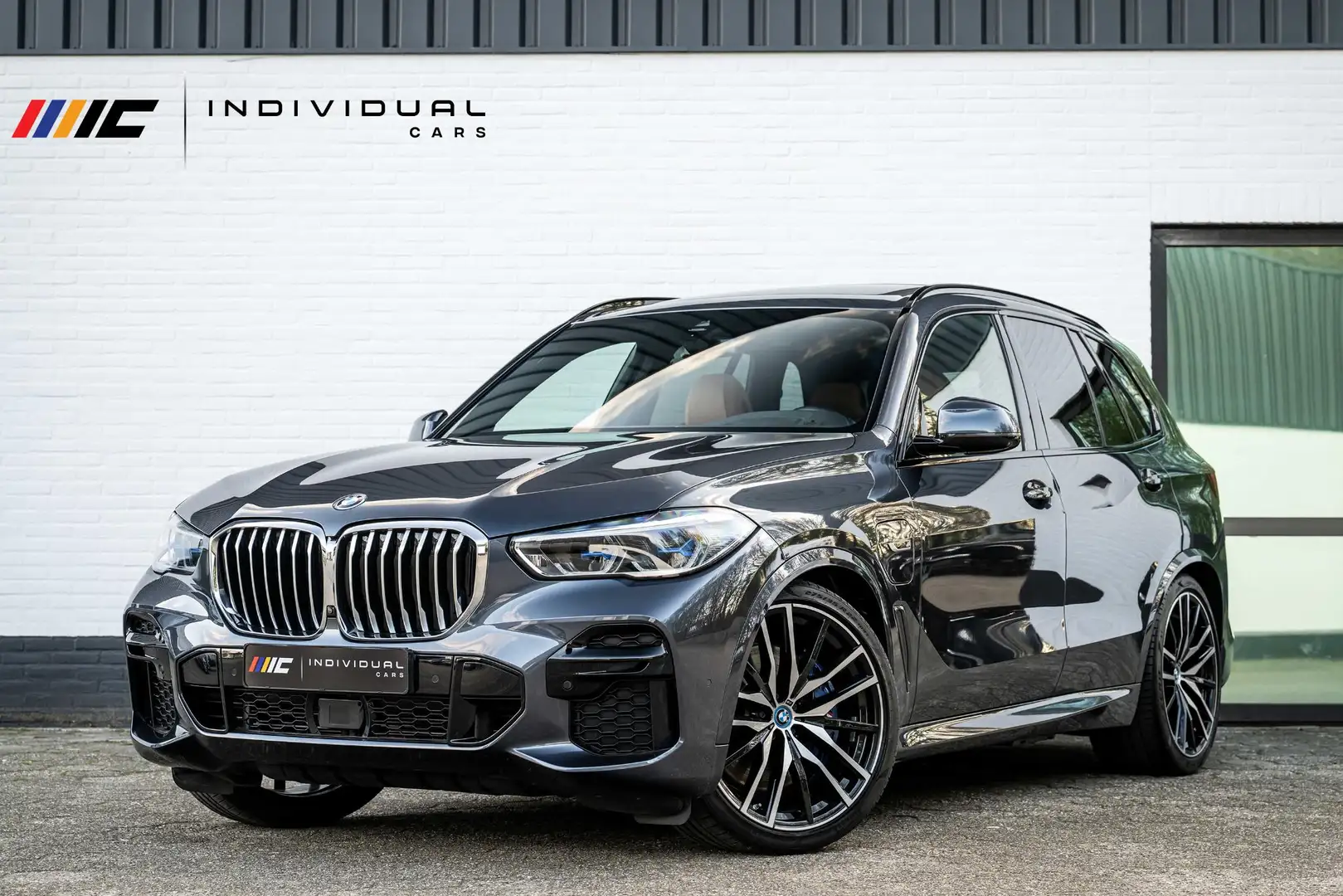 BMW X5 xDrive45e M-Sport ACC Panorama TV 360c HuD Laser Grijs - 1