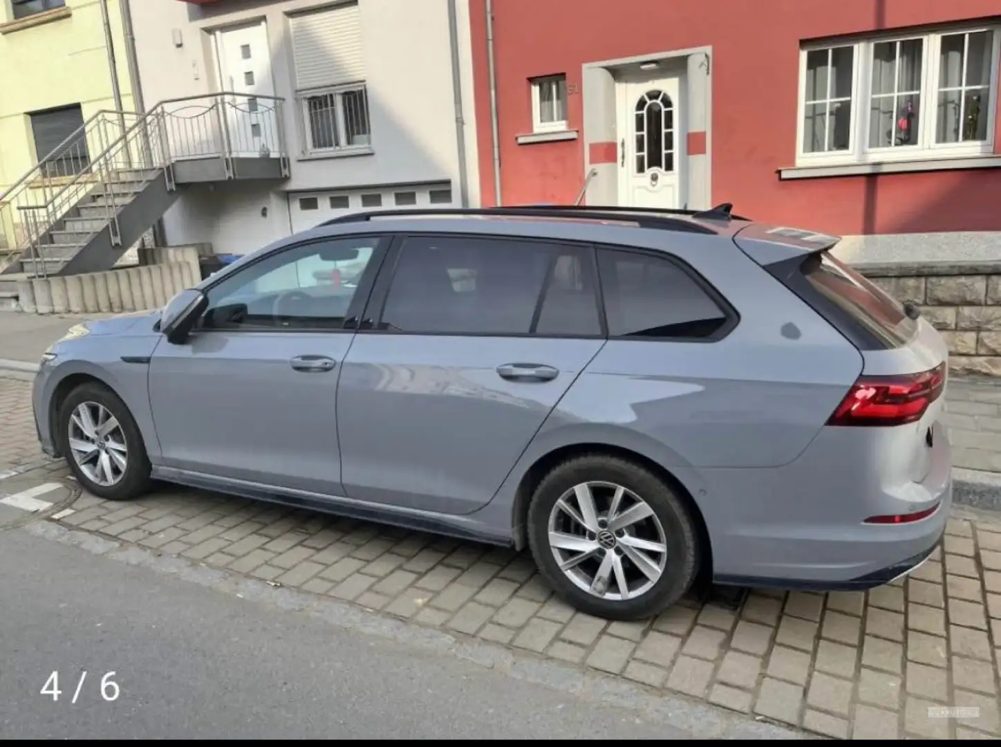Volkswagen Golf Variant 2.0 TDI SCR DSG R-Line - 2