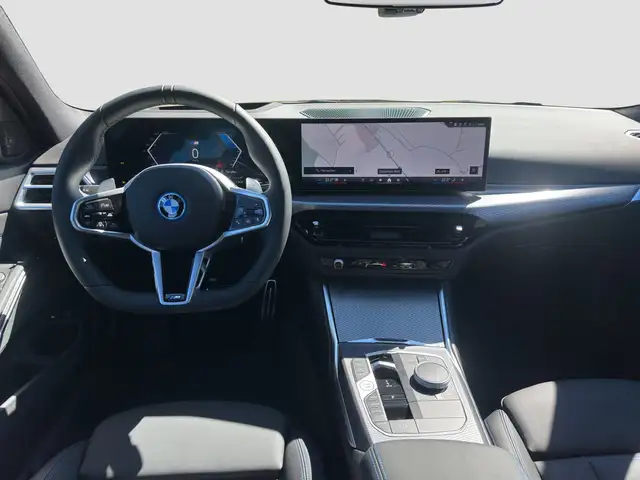 BMW 330 e xDrive Touring  M-Sport xDrive KAM 360 LED Ansicht 13