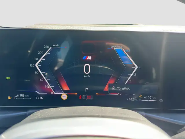 BMW 330 e xDrive Touring  M-Sport xDrive KAM 360 LED Ansicht 10