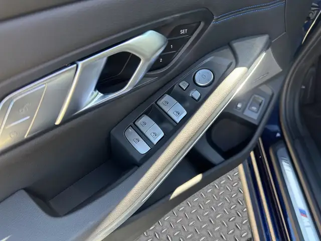 BMW 330 e xDrive Touring  M-Sport xDrive KAM 360 LED Ansicht 11