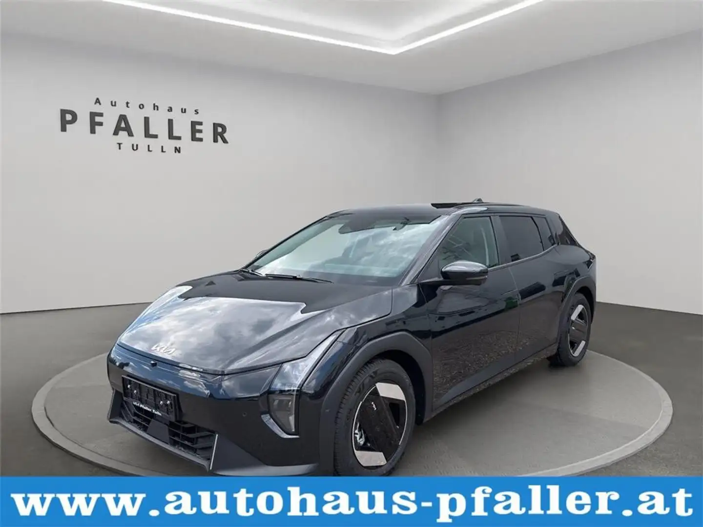 Kia EV4 HB FWD 81,4kWh Earth Plus Schwarz - 1