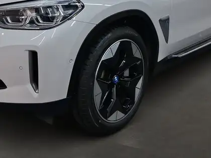 Annonce voiture d'occasion BMW iX3 - CARADIZE