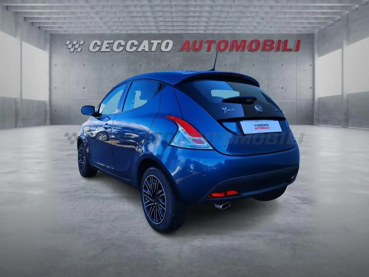 Lancia Ypsilon Ypsilon 1.0 firefly hybrid Gold s&s 70cv 5p.ti Blu/Azzurro - 2