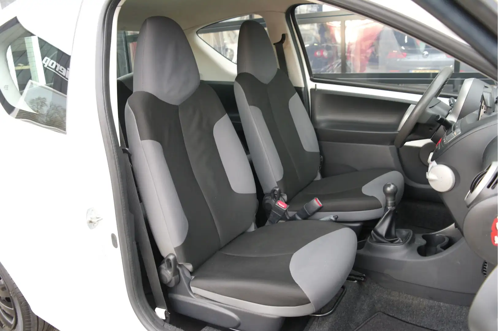 Peugeot 107 1.0 Access Accent | Airco | NL-Auto | Navi Blanc - 2