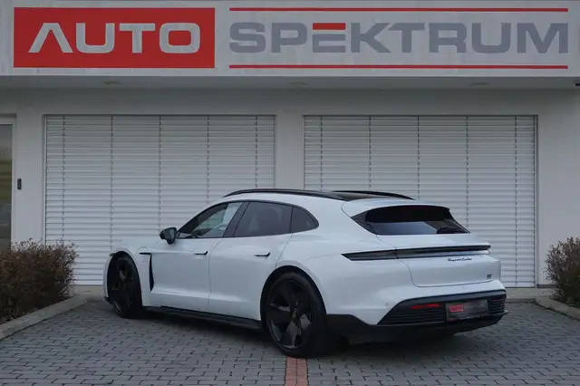 Porsche Taycan view 3