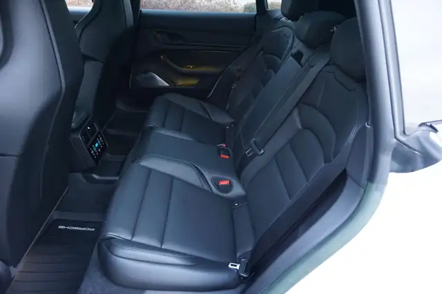 Porsche Taycan view 11