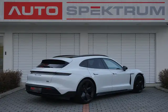 Porsche Taycan view 5