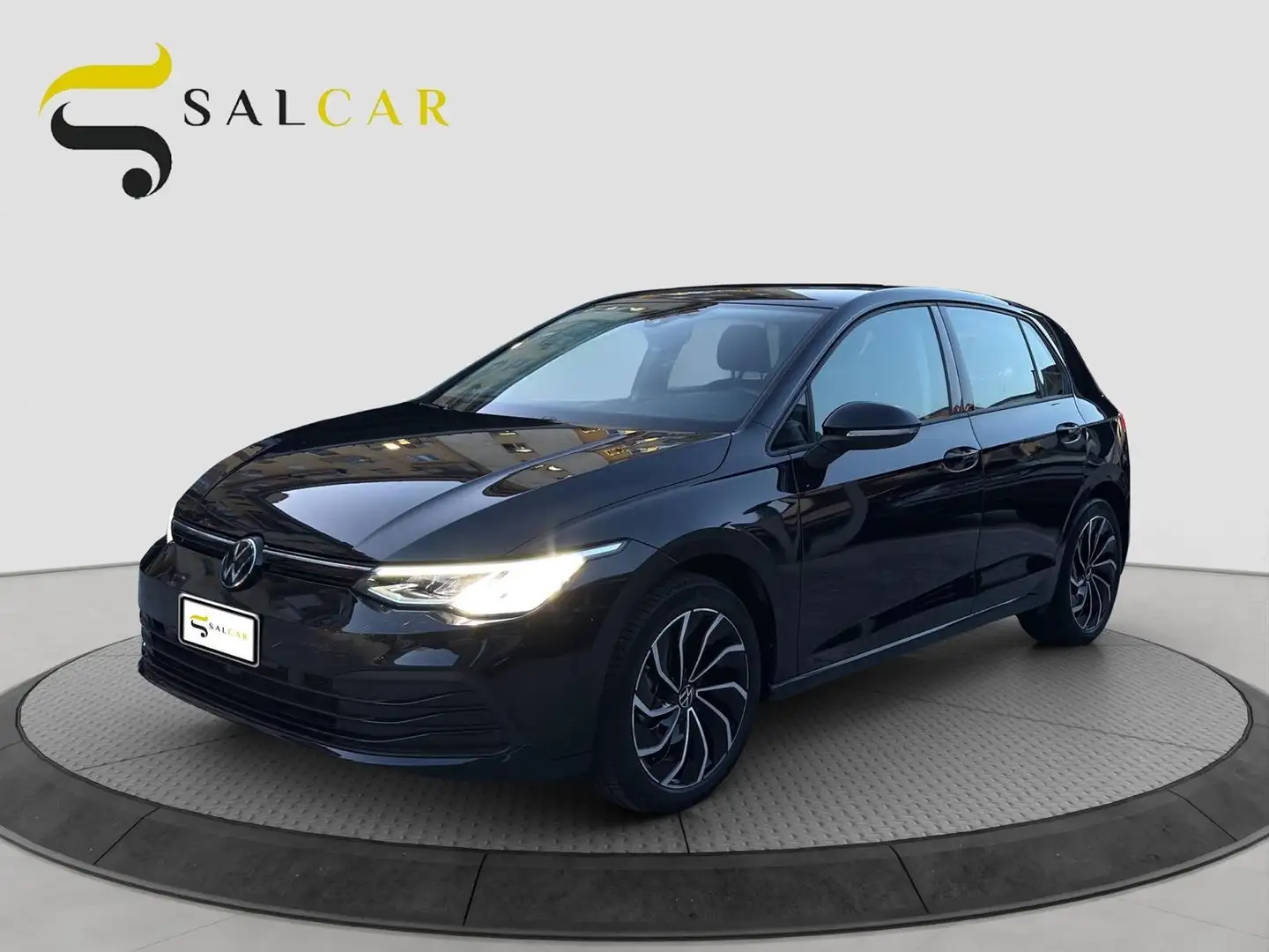 Volkswagen Golf 1.5 etsi 130cv automatica 2022 Nero - 1