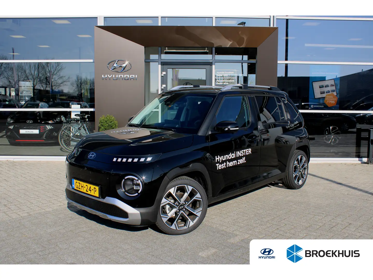 Hyundai Inster Evolve + W & T 49 kWh | DEMO | 360 graden camera | Zwart - 1