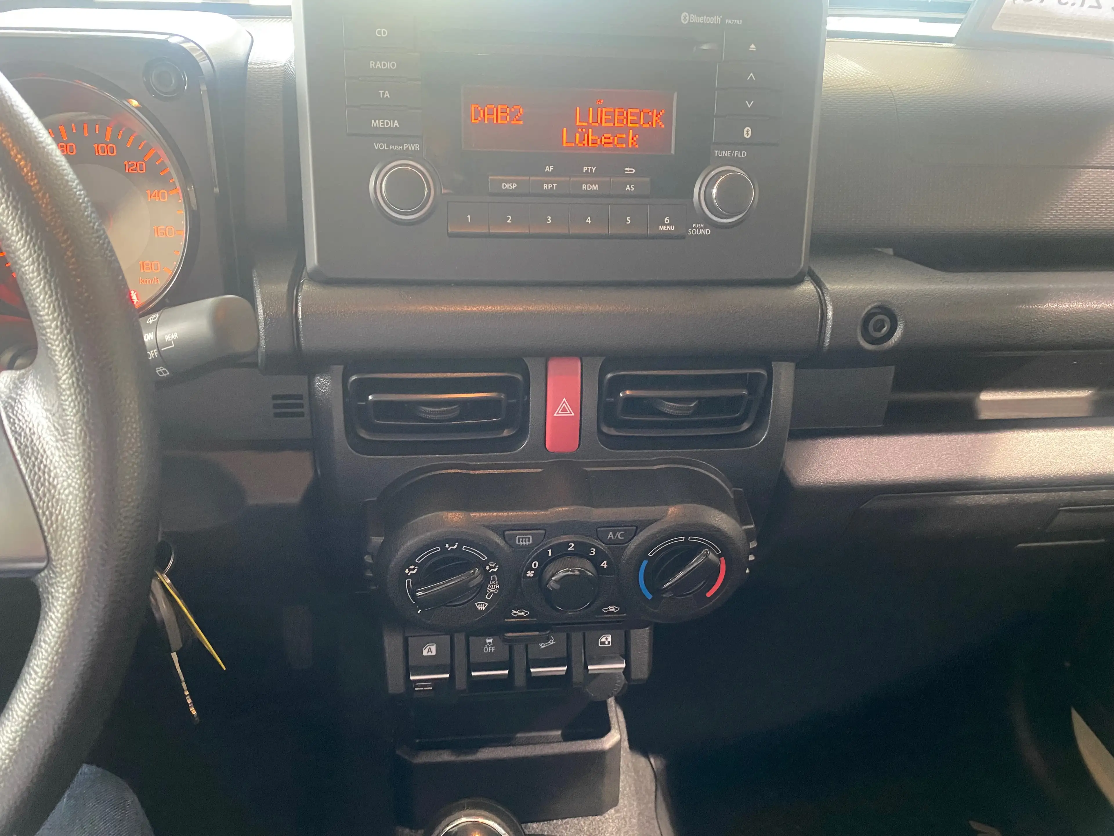 Suzuki Jimny Comfort AllGrip — photo 11