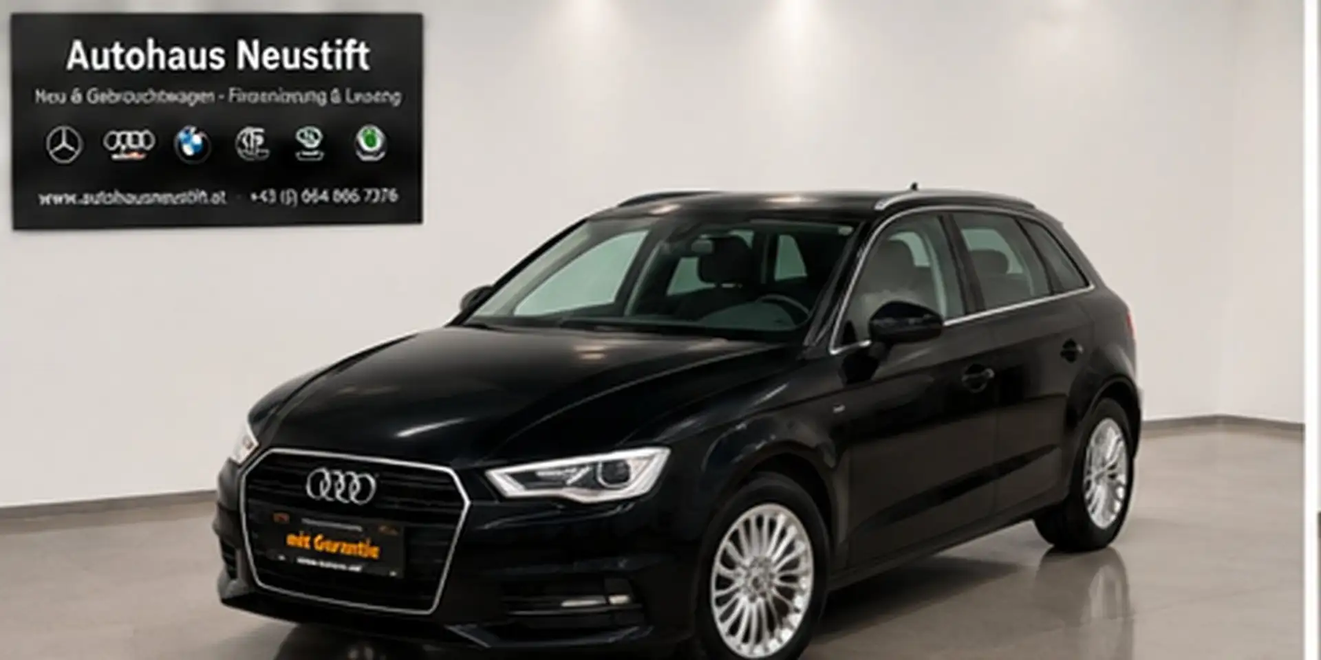Audi A3 1.6 TDI Ambiente Schwarz - 2