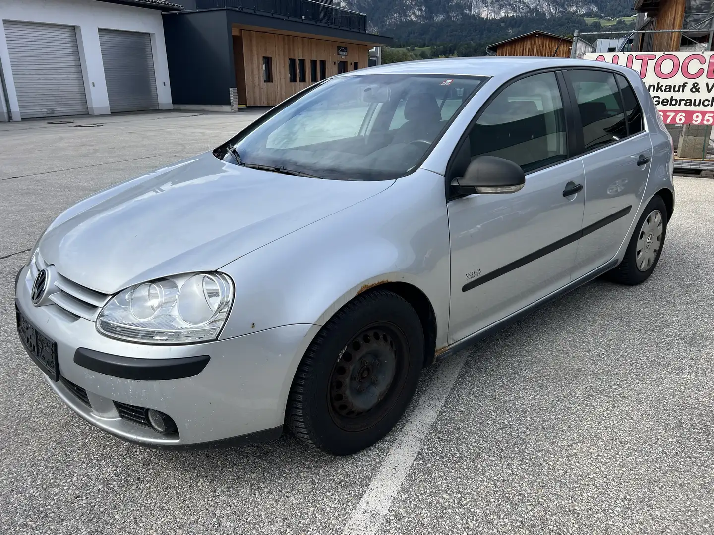 Volkswagen Golf Comfortline 1,9 TDI DPF - 1