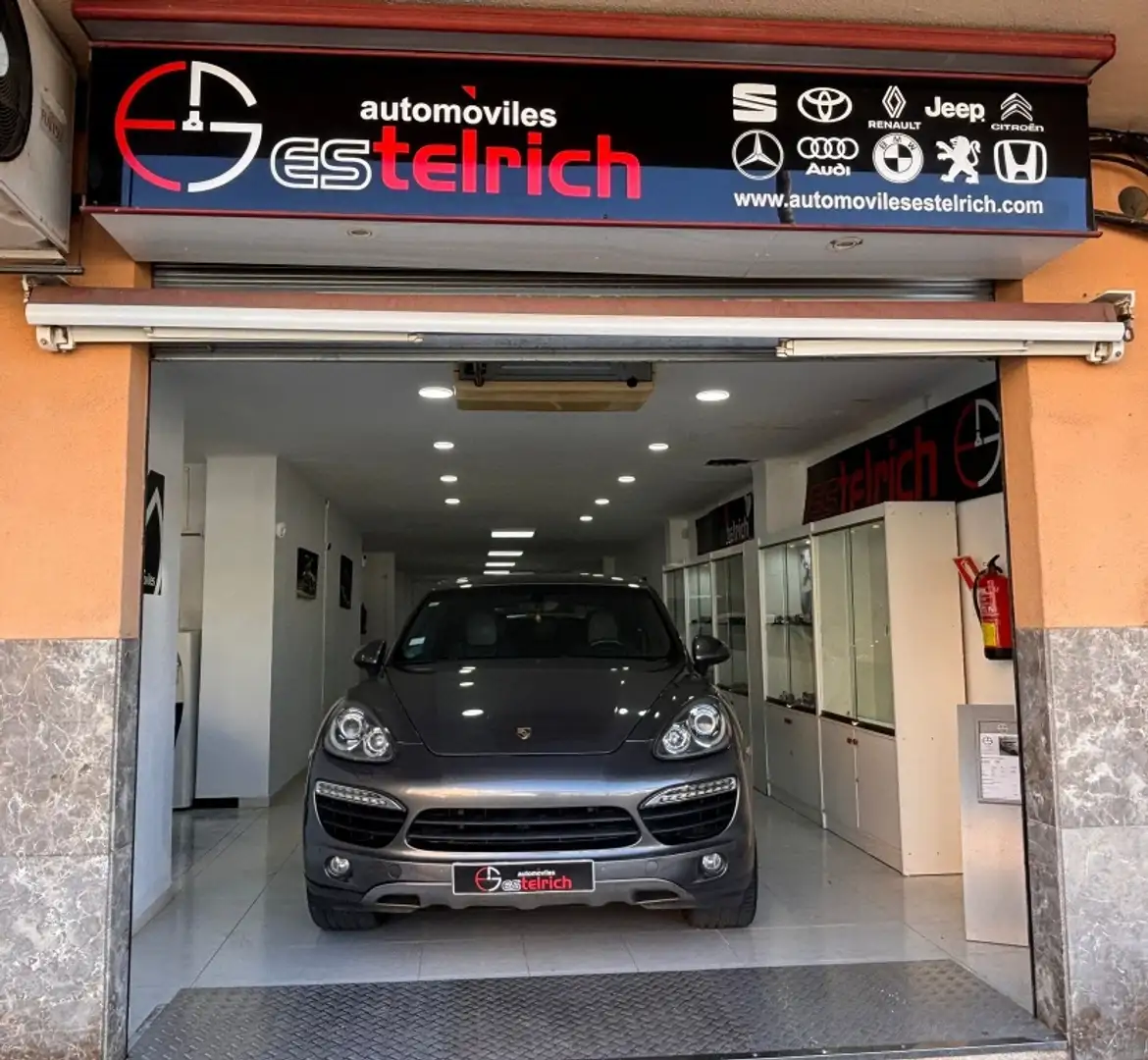 Porsche Cayenne Todoterreno Automático de 5 Puertas Marrón - 2