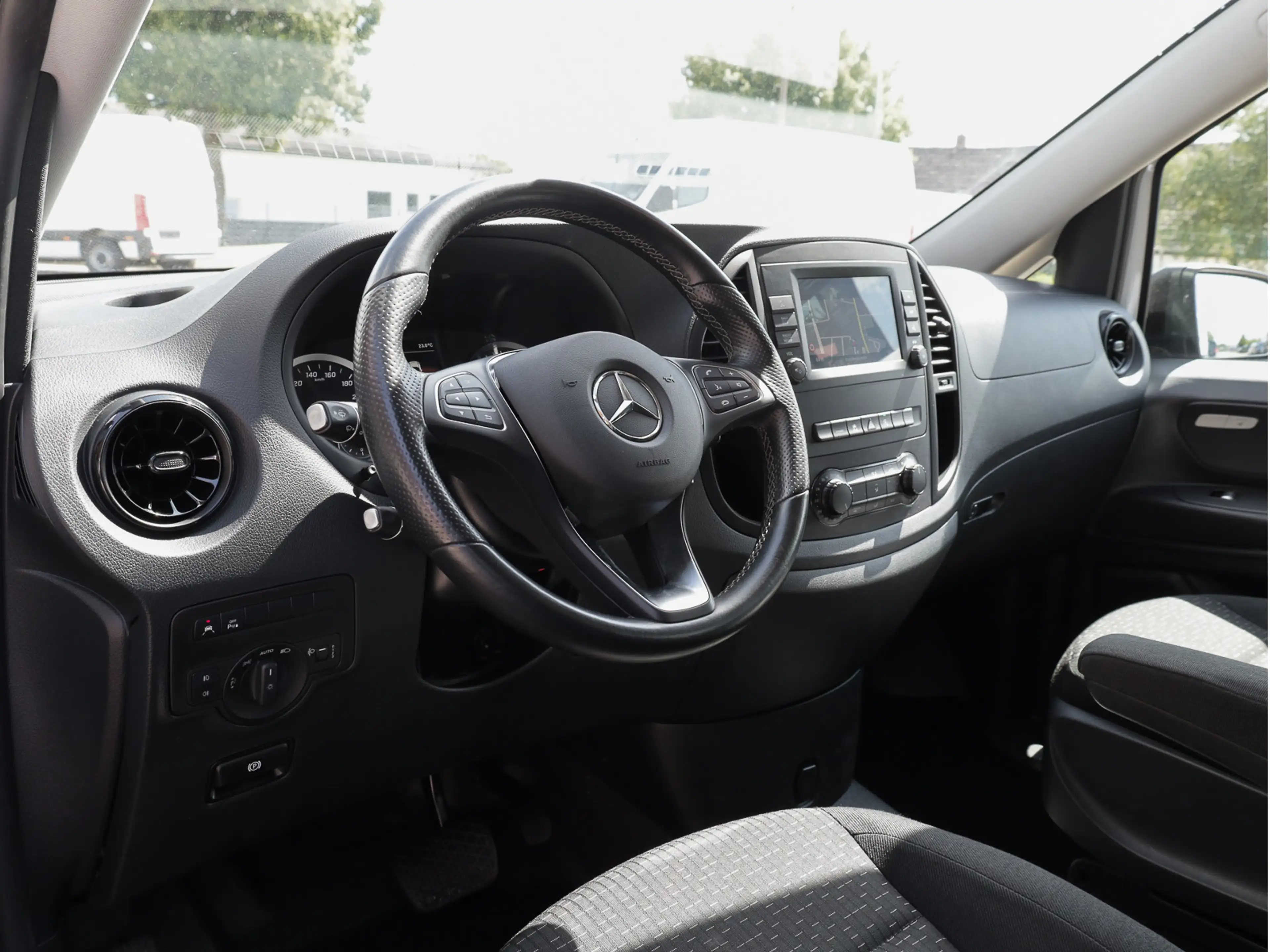 Mercedes-Benz Vito 114 TourerPro,Extralang,8Sitzer,Automatik — photo 13