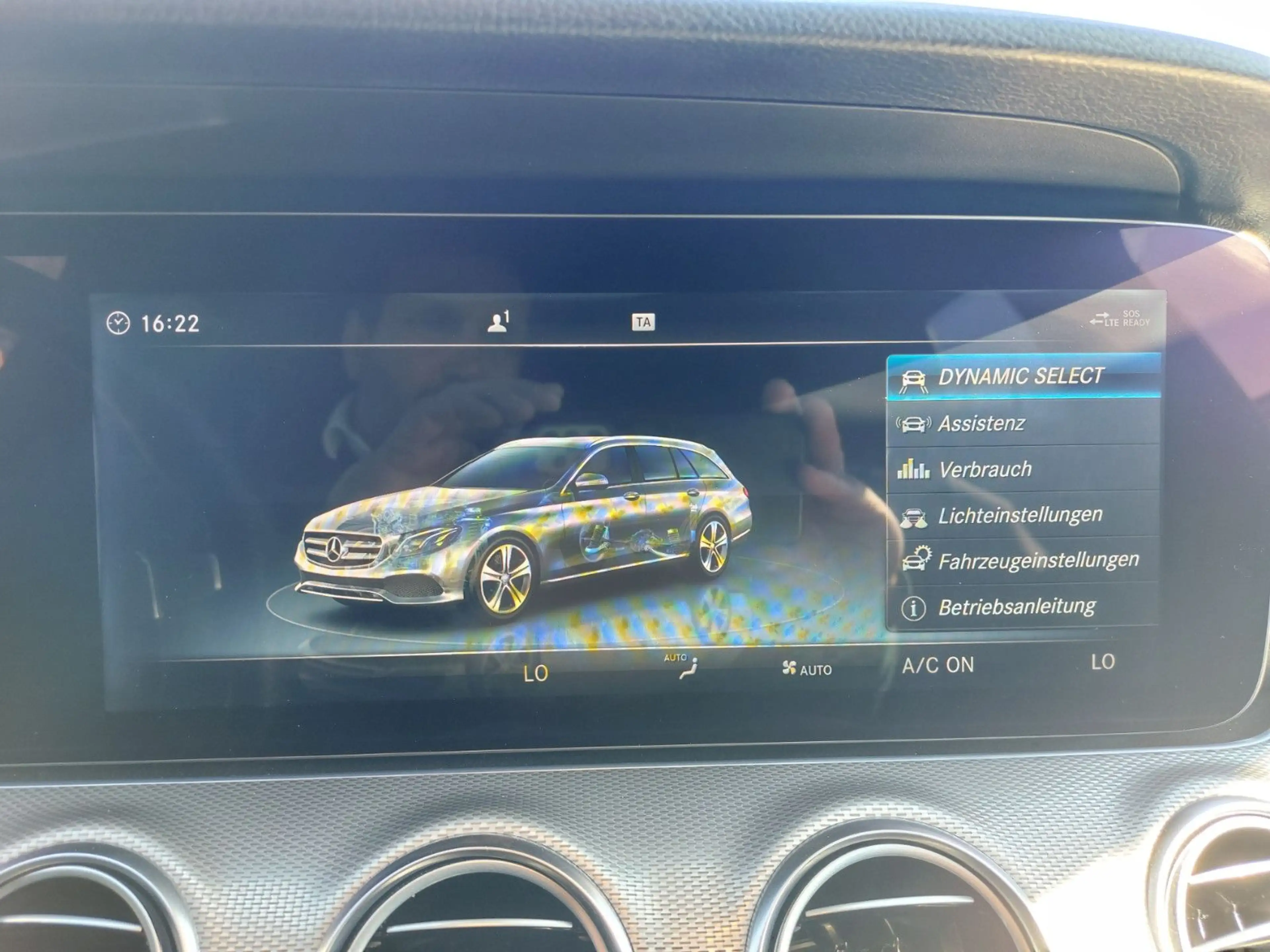 Mercedes-Benz E 200 E -Klasse T-Modell E 200 d AMG-Line AHK — photo 9
