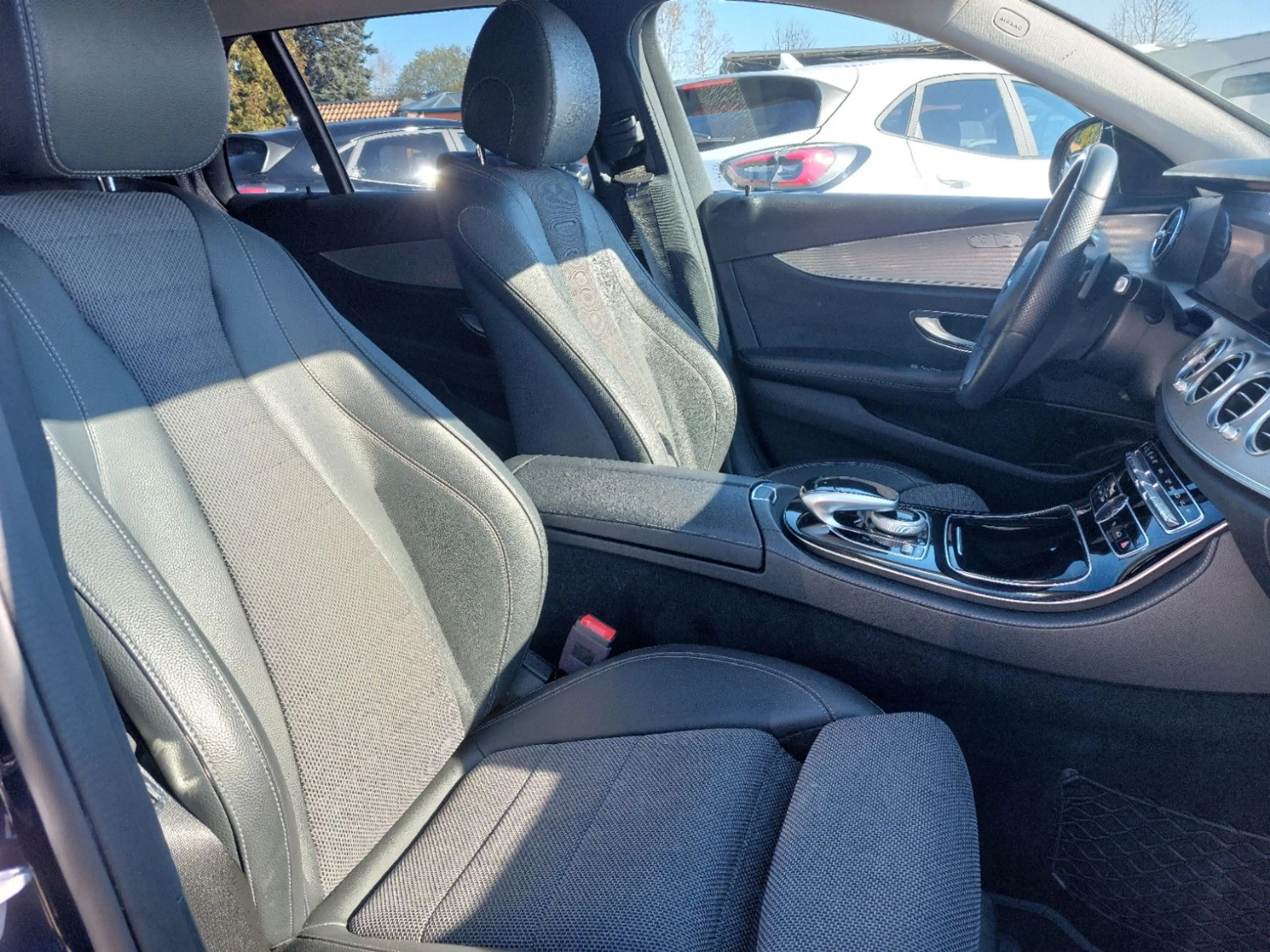Mercedes-Benz E 200 E -Klasse T-Modell E 200 d AMG-Line AHK — photo 14