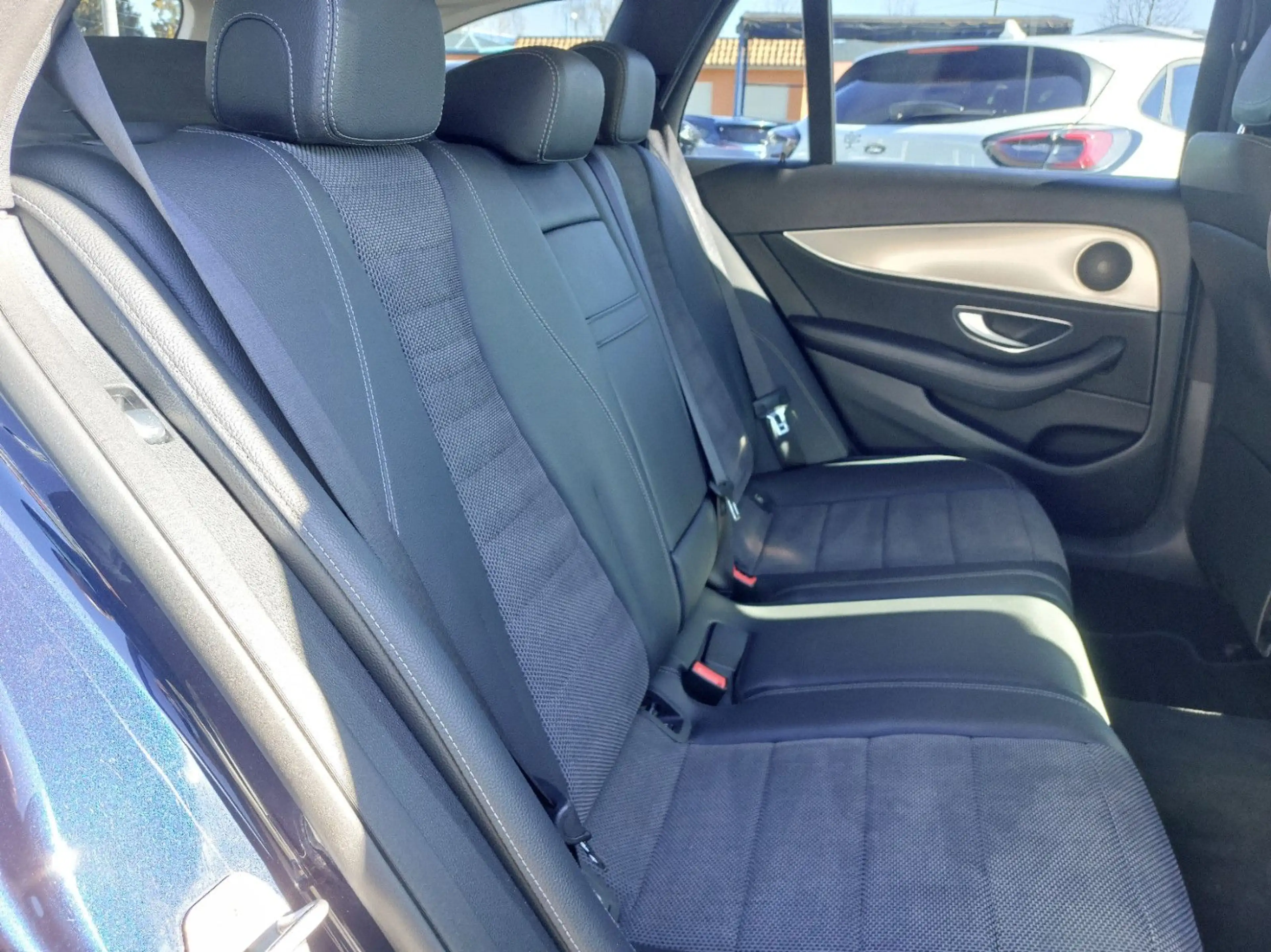 Mercedes-Benz E 200 E -Klasse T-Modell E 200 d AMG-Line AHK — photo 15