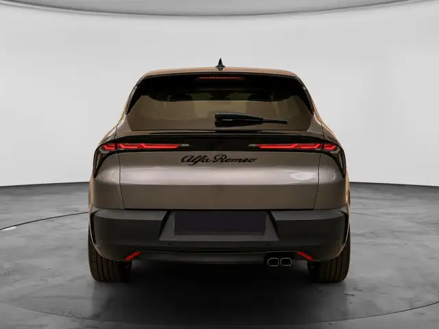 Alfa Romeo Junior view 3