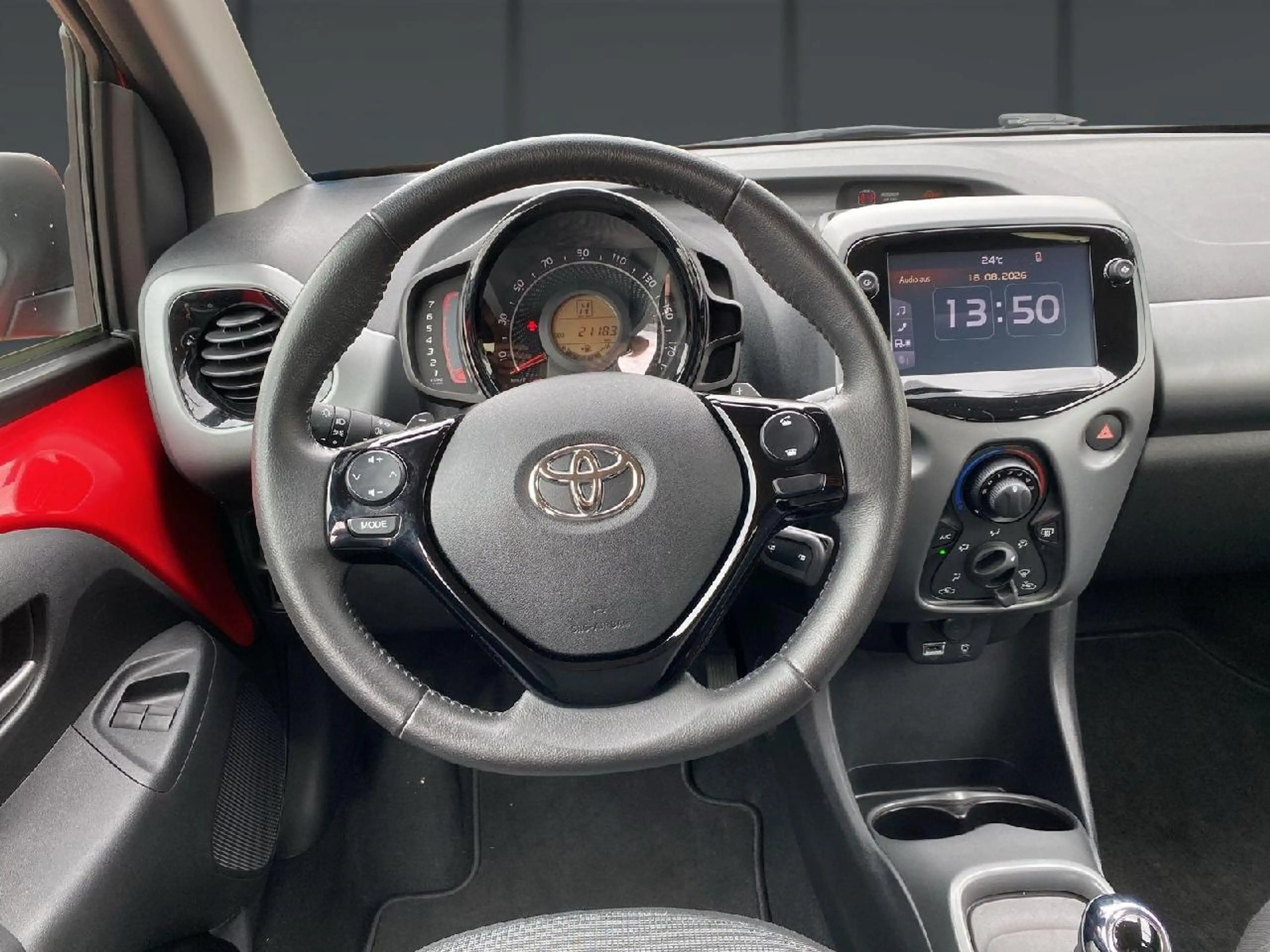 Toyota Aygo x-cite — photo 9